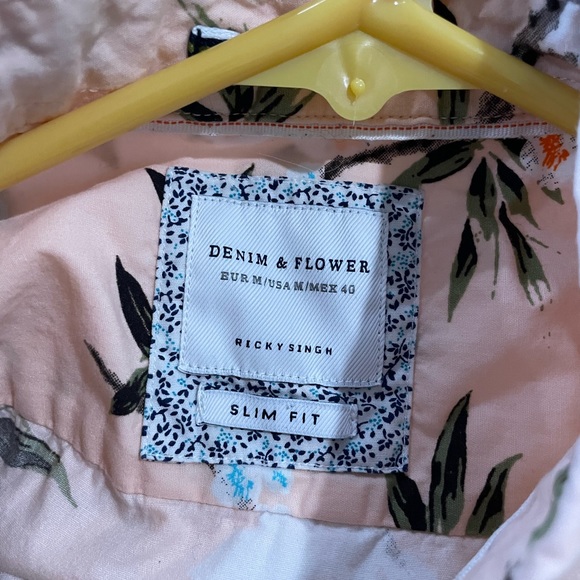 Denim & Flower short sleeve button down. Pink with branches. - Picture 2 of 3